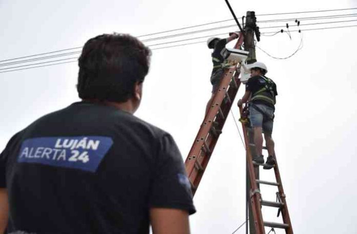 Cámaras de Seguridad (2)
