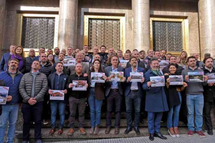 Intendente Ministerio de Economía Petitorio