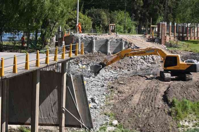 Puente Almirante Brown