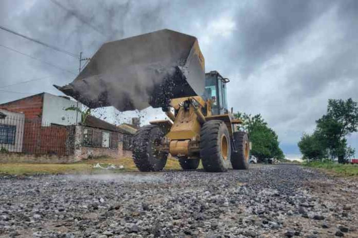 Continúan las obras de empedrado (1)