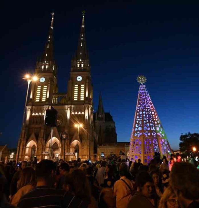 Árbol de Navidad Plaza Belgrano