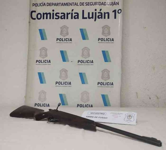 Arma secuestrada (2)