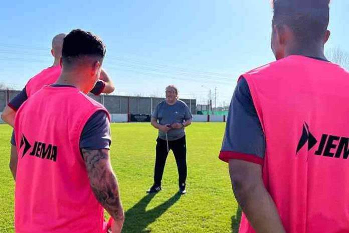Gerardo Garate Técnico Luján 2023