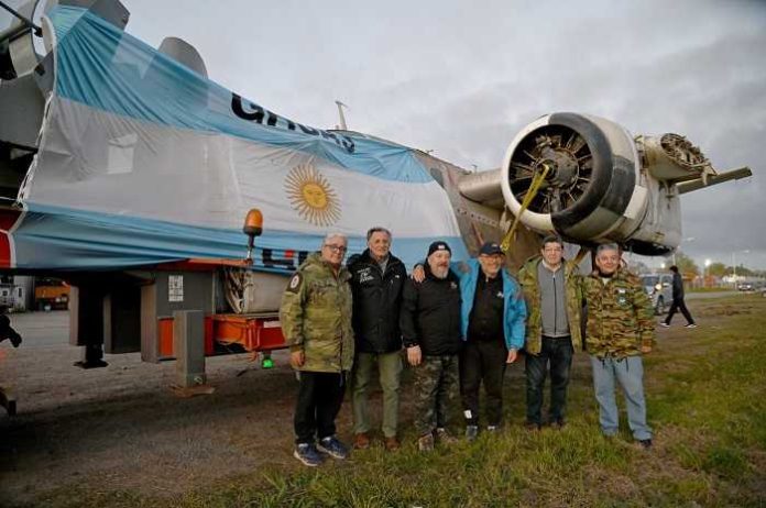 Avión Centro Veteranos de Malvinas 1