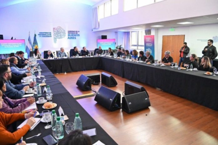 Encuentro interministerial Provincia Amenazas Escuelas