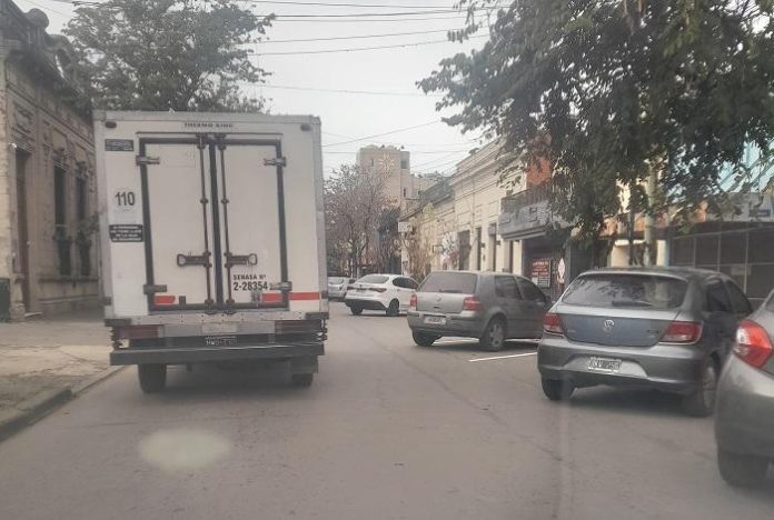 Calle Mitre Estacionamiento 45°