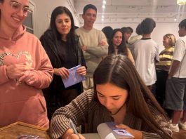 Escritura joven: Bianca Naveira presentó su primer libro