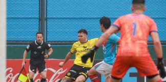 Flandria cayó ante el nuevo líder del torneo