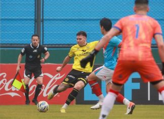 Flandria cayó ante el nuevo líder del torneo
