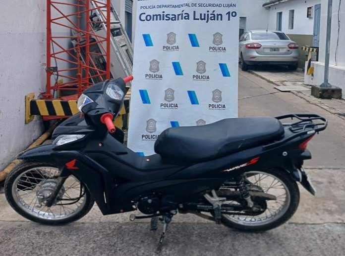 Moto robada y recuperada
